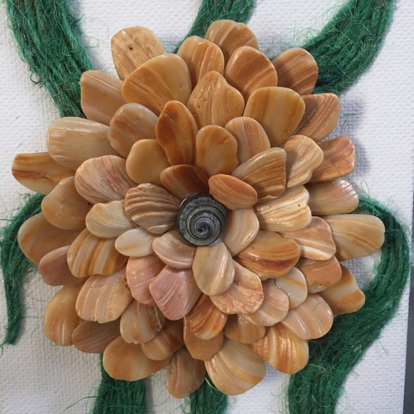 Handmade Seashell Flower Home Decor Wall Hanging - Picture 2 of 4